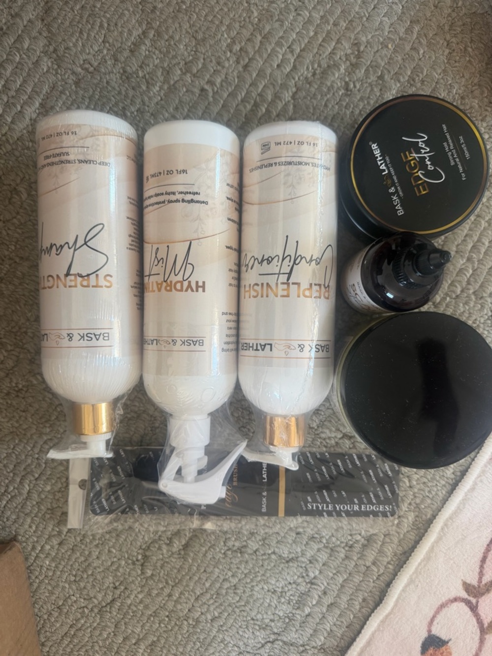 Strengthen & Hydrate White Women’s Hair Conditioner Set